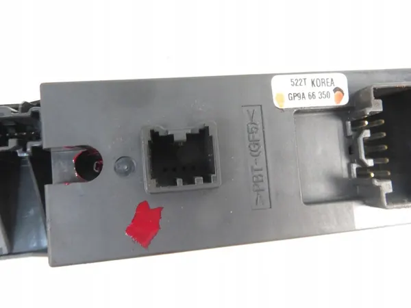 RAAMBEDIENINGSPANEEL MAZDA 6 I Hatchback GP9A66350 image 4