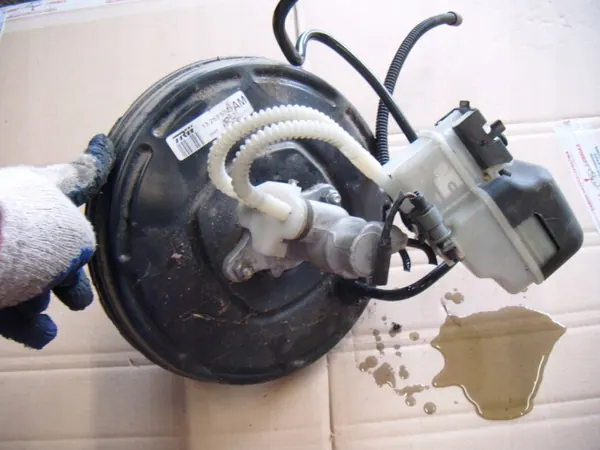 Bomba de servofreno Opel OE usada OEM 13253552 image 3