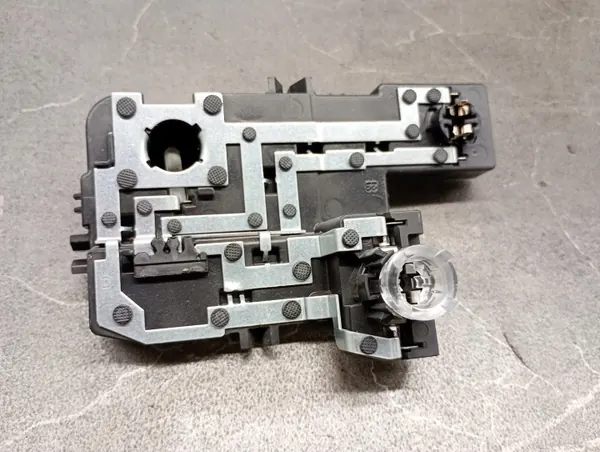 39077379 Insert feu arrière droit Opel Astra K Sports Tourer Valeo image 4