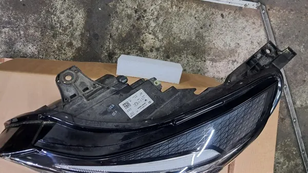 Vasen etuvalaisin full LED Renault Captur II image 2