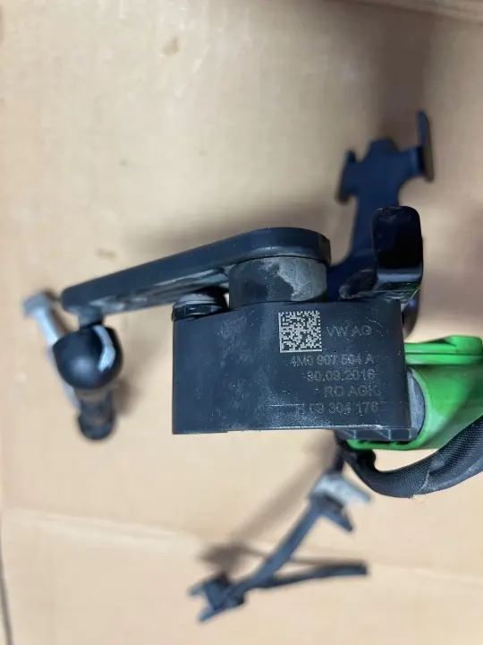Oikean Ajovalon Tasonsäätäjä OEM 4M0941286C Audi Q7 image 3