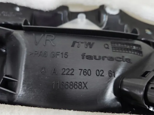 Mercedes Dörrklädsel Fram Höger OEM A2227600261 image 5