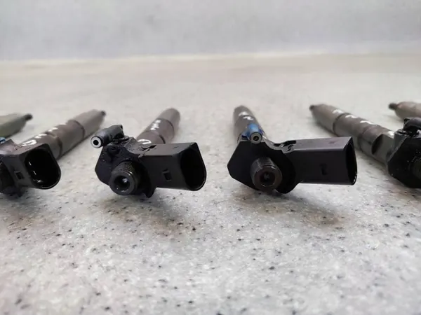 Bränsleinsprutare A6540700087 Mercedes 3.0 CDI W222 image 7