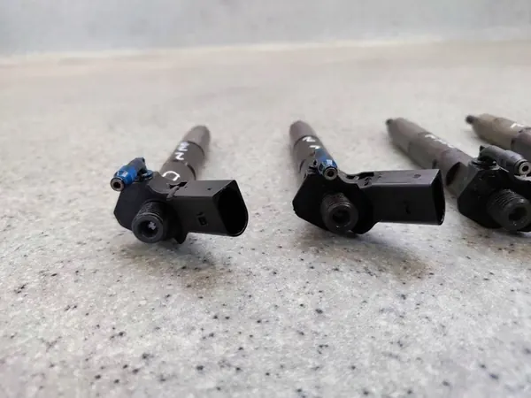 Bränsleinsprutare A6540700087 Mercedes 3.0 CDI W222 image 9