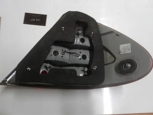 Mercedes W211 Vänster Bakljus LED 2118202564 image 2