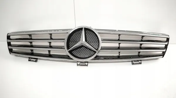 Rejilla de parachoques OEM 360156886 Mercedes CLS W219 image 2