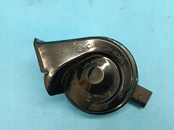 VW GOLF 8 VARIANT LIFT 1.5 TSI 110KW 2024 Buzina image 3