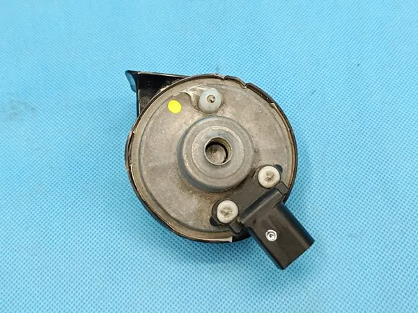 VW GOLF 8 VARIANT LIFT 1.5 TSI 110KW 2024 Buzina image 5