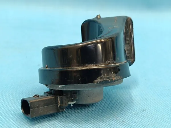 VW GOLF 8 VARIANT LIFT 1.5 TSI 110KW 2024 Buzina image 7