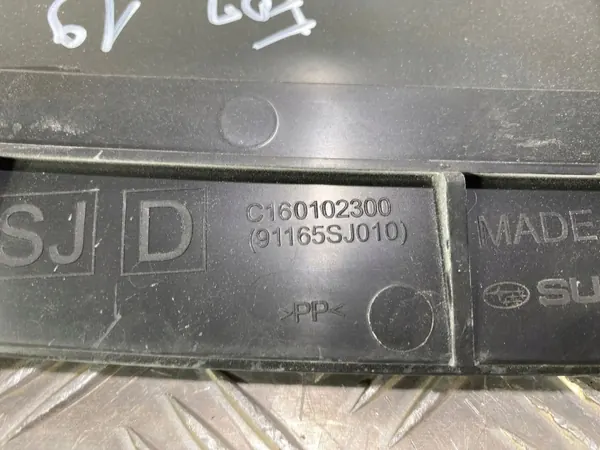 Subaru Forester V voorste gordelbeschermer OEM 91165SJ010 image 4