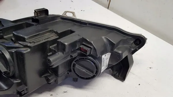 Oikea etuvalaisin Opel Astra J Lift LED image 9