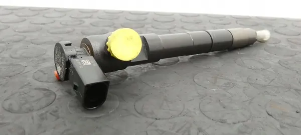 Skoda OE 04B130277N Iniettore image 2