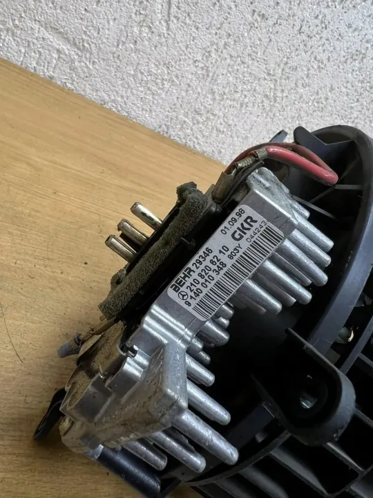 Kylfläkt OEM D8654 för Mercedes-Benz E W210 image 9