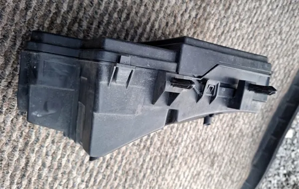 Zekeringkast behuizing OEM 284B51057R voor Renault Megane IV image 5