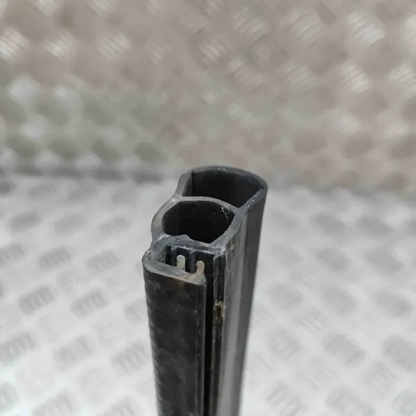 Junta do capô Audi E-Tron usado OEM 4KE823725 image 5