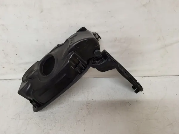 Entrée de carburant OEM A2465840017 Mercedes Classe B image 5