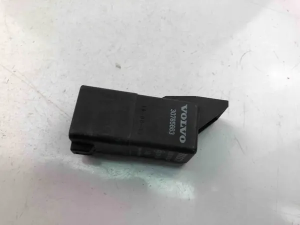 VOLVO XC60 Relä 30785663 18079183 2011 image 4