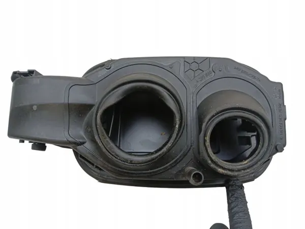 Polttoainekansi OEM A2056304604 Mercedes W205 S205 image 3