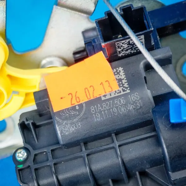 Cerradura trasera de portón Audi Q2 Q3 Q8 OEM 81A827506 image 4