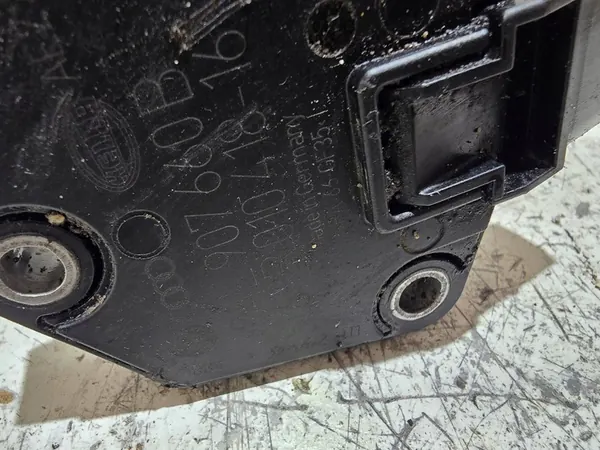 Öljytason anturi Volkswagen T6 2018 2.0 TDI OEM 04l907660b image 3