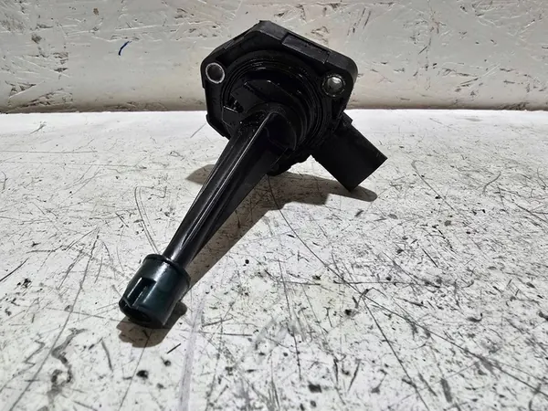 Öljytason anturi Volkswagen T6 2018 2.0 TDI OEM 04l907660b image 4