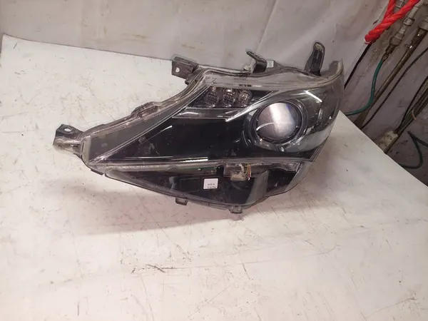 Faros Izquierdo Toyota Auris II 12-15 OEM 81170-02J61 image 2