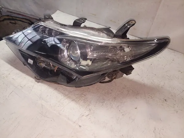 Faros Izquierdo Toyota Auris II 12-15 OEM 81170-02J61 image 3