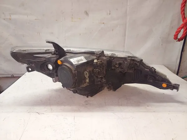 Faros Izquierdo Toyota Auris II 12-15 OEM 81170-02J61 image 8