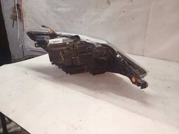 Faros Izquierdo Toyota Auris II 12-15 OEM 81170-02J61 image 9