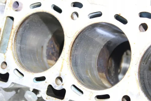 Bloque motor Jaguar XJ X308 3.2 V8 - Usado image 8