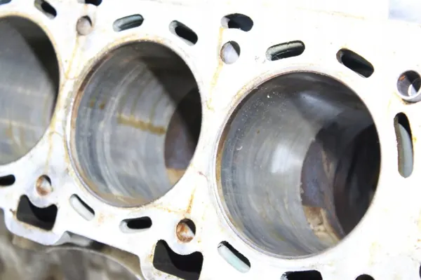 Bloque motor Jaguar XJ X308 3.2 V8 - Usado image 9