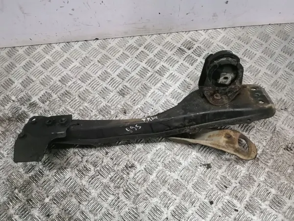 Toyota Avensis T250 Voorste hulpframe OEM AMD182597 image 2