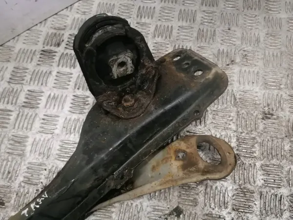 Toyota Avensis T250 Voorste hulpframe OEM AMD182597 image 5