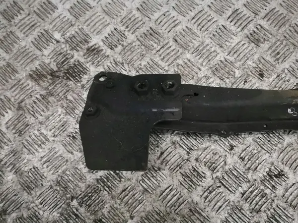 Toyota Avensis T250 Voorste hulpframe OEM AMD182597 image 7