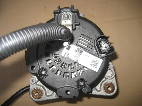 Porsche Cayenne 7P5 Vaihtovirtageneraattori 3.6 Bensiini image 3