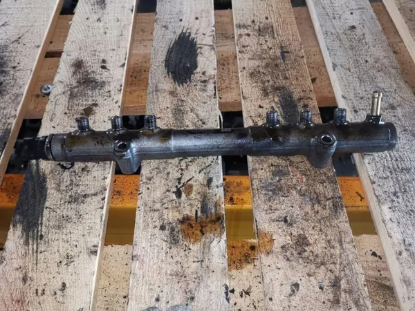 OEM 0445215023 Rail de inyección para Volvo S60 2.4D image 2