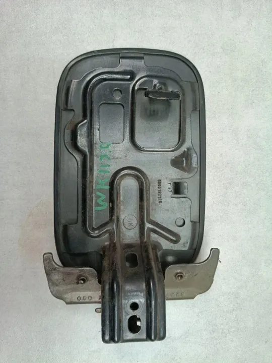 Jeep polttoaineluukku OEM 68031821AC Grand Cherokee WK2:lle image 6