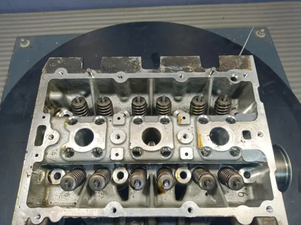 Culata Motor SKODA OEM Wrakowisko-28117- Usado image 7