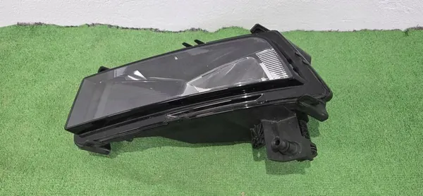 Farol de neblina dianteiro lado esquerdo Volkswagen Touran III 5TA image 4