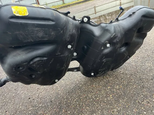 2022 Mercedes-Benz GLS X167 Fuel Tank A1674709104 image 10