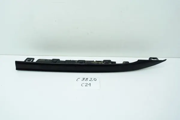 OEM 5H9854689A Linker Spoilerstrip VW Golf VIII R image 2