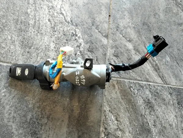 stacyjka ceed I Interruptor de ignição para Kia Ceed I 1.6B image 3