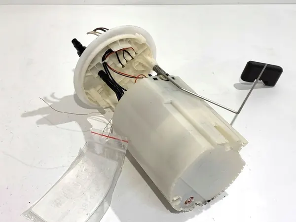 Bomba de combustível Renault Megane III 1.4 131CV OEM 172020059R image 2