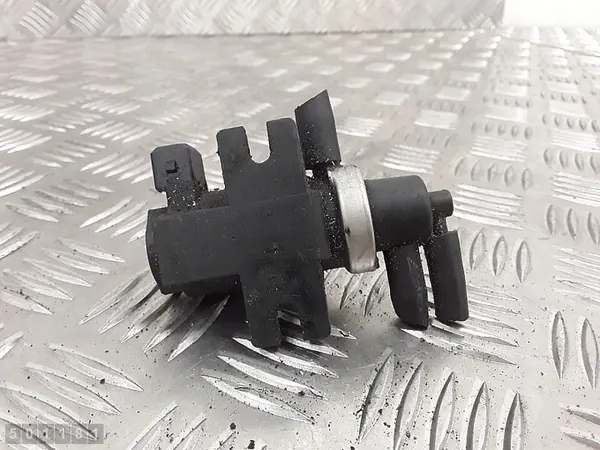 Válvula de vácuo Volvo V40 1.9 D 30618057 image 4