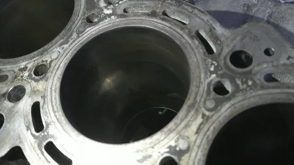 Motorblok Mercedes 3.0 V6 OEM R6428105 image 7