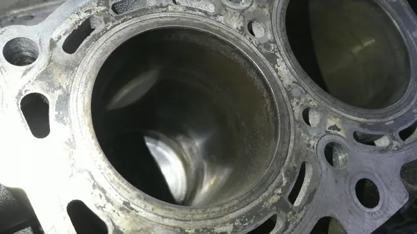 Motorblok Mercedes 3.0 V6 OEM R6428105 image 9