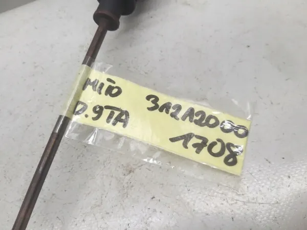 Oliepeilstok OEM BAGNET voor 0.9 TwinAir motor - Gebruikt image 6
