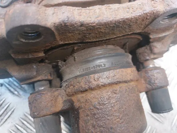 Discos e Pinças de Travão Dianteiros Usados Volvo V50 image 10