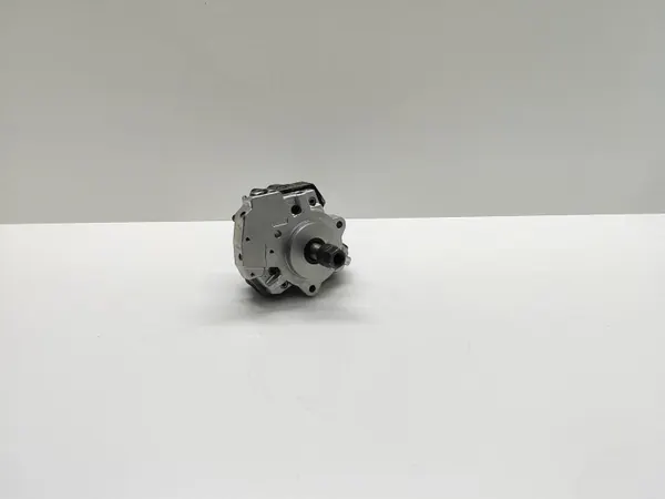 Bomba de inyección CP3R90 Delantera para BMW 5 E60 E61 image 2