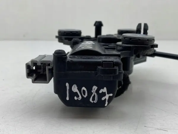 Volvo V90 Heckklappen-Schlossaktuator OEM PPLGF60 image 8